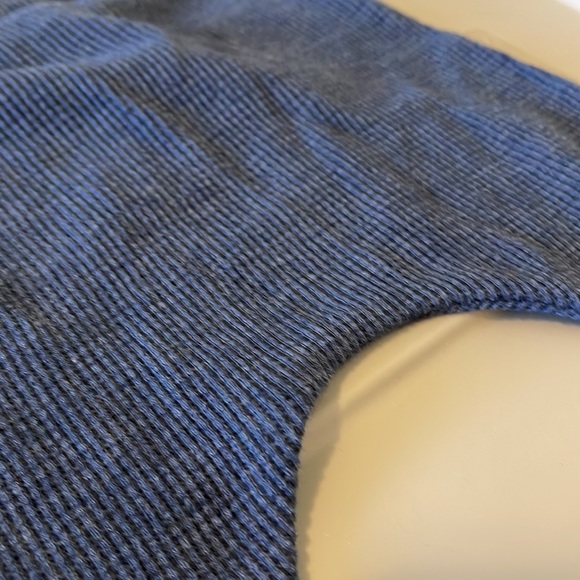 Old navy waffle u-shaped pants - Picture 2 of 3